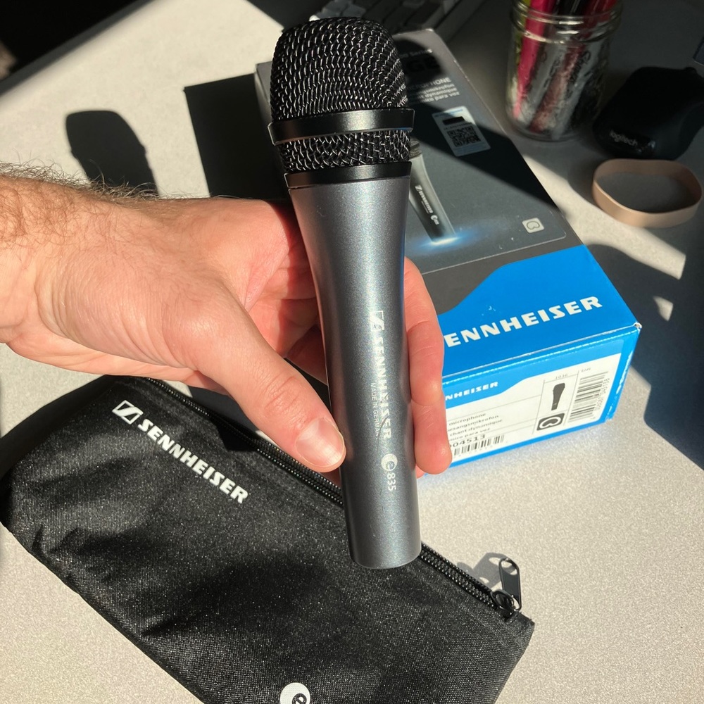 Sennheiser Mic 600/800 Series e 835. Made in Germany.